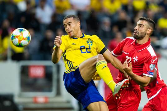 Robin Quaison of Sweden and Alfred Effiong of Malta