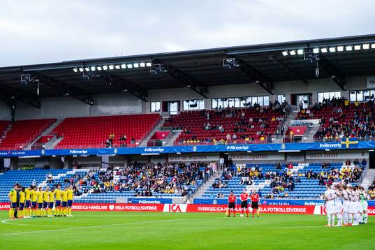 Players of Sweden and of Norway