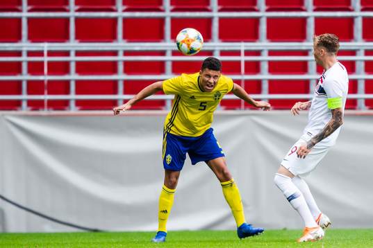 Alexander Jallow of Sweden and Brik Risa of Norway