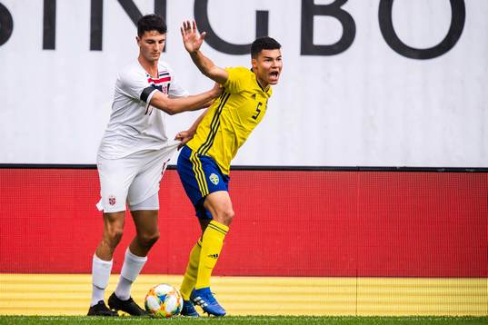Lars Olden Larsen of Norway and Alexander Jallow of Sweden