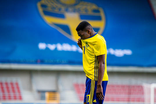 Joel Asoro of Sweden looks dejected
