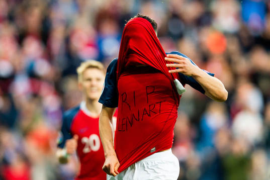 Tarik Elyounoussi of Norway celebrates