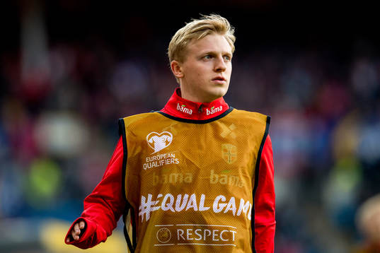 Mats Møller Dæhli of Norway warms up