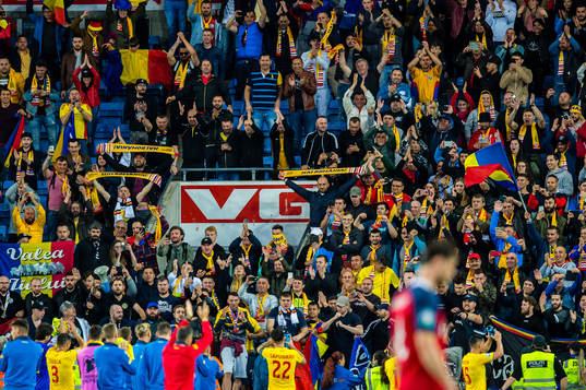 Supporters of Romania