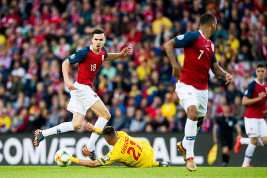 Ole Kristian Selnæs of Norway and Dragos Grigore of Romania