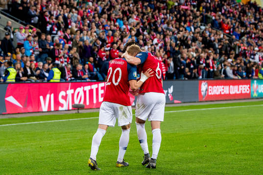 Martin Ødegaard of Norway celebrates with teammate Håvard