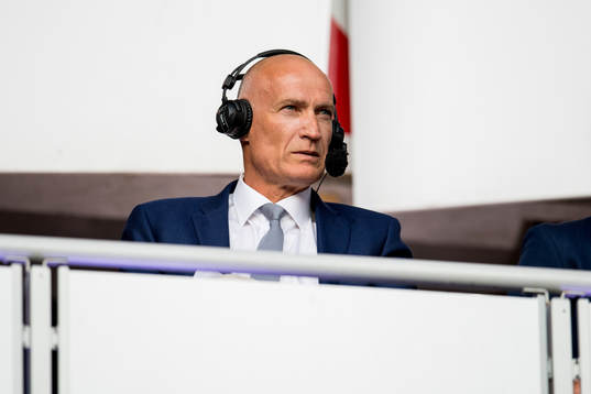 Erik Thorstvedt, commentator of TV 2, looks