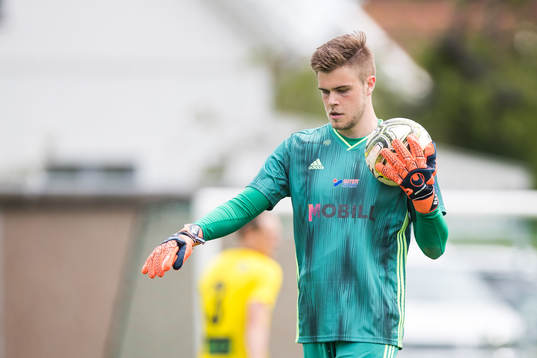 Ängelholms målvakt Robin Streifert deppar