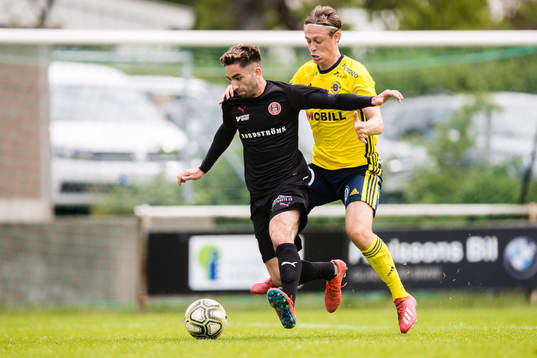 Hittarps Mouhamed Fahs och Ängelholms Rasmus Strandberg
