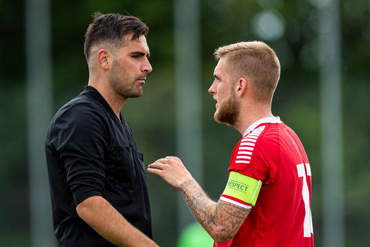 domare Edin Kahrimanovic i samtal med Limhamn Bunkeflos