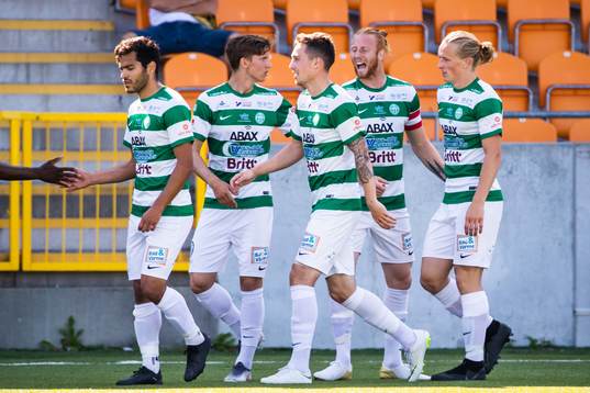 Västerås Filip Tronet jublar