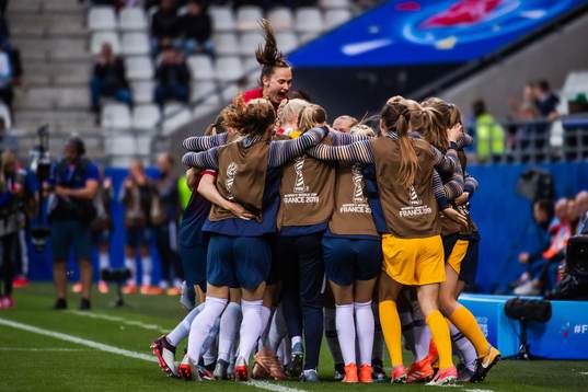 Players of Norway celebrate