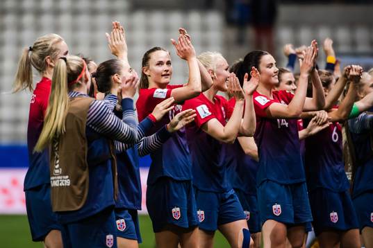 Caroline Graham Hansen of Norway celebrates
