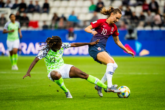 Ngozi Okobi-Okeoghene of Nigeria and Caroline Graham Hansen