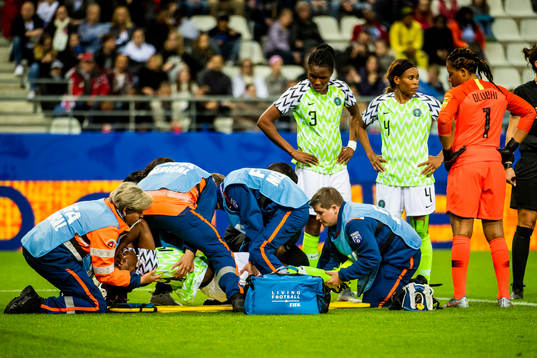 Faith Michael of Nigeria with an injury