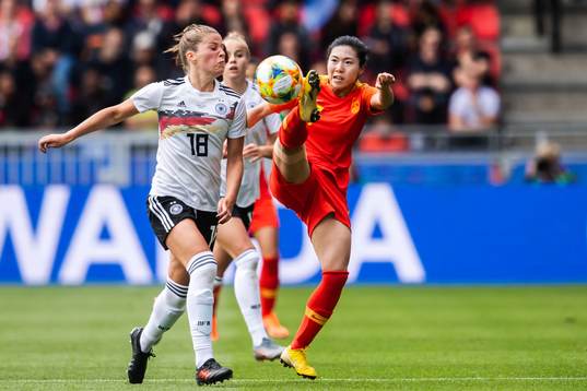Melanie Leupolz of Germany and Yasha Gu of China