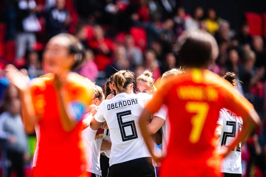 Giulia Gwinn of Germany celebrates the 1-0 goal with