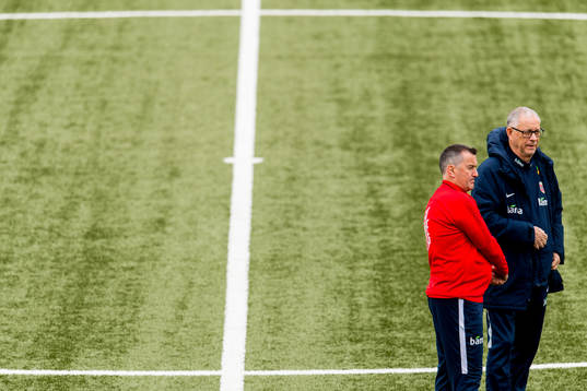Per Joar Hansen, assistant coach, and Lars Lagerbäck, head