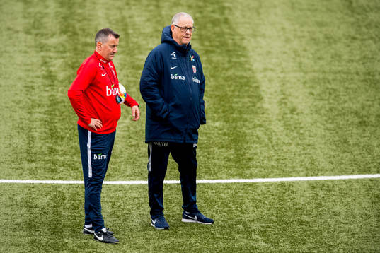 Per Joar Hansen, assistant coach, and Lars Lagerbäck, head