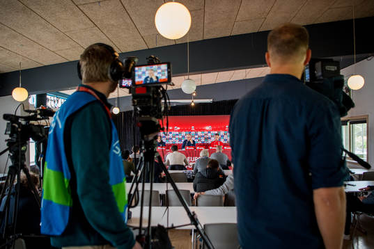 Lars Lagerbäck, head coach of Norway, and Markus Henriksen