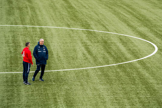 Per Joar Hansen, assistant coach, and Lars Lagerbäck, head