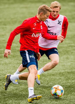 Martin Ødegaard and Mats Møller Dæhli of Norway