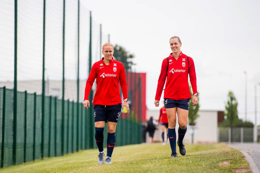 Elise Hove Thorsnes and Stine Hovland of Norway
