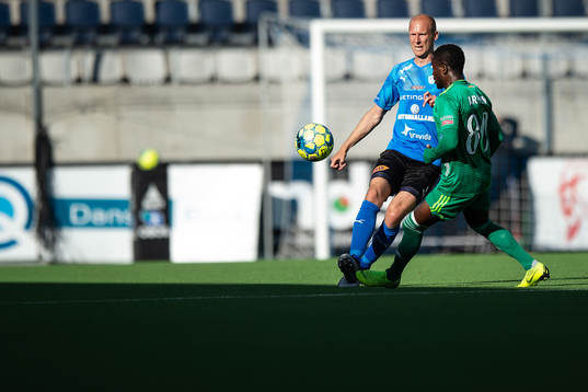Halmstads Joel Allansson och Dalkurds Frank Arhin