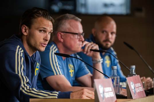 Albin Ekdal and head coach Janne Andersson of the Swedish