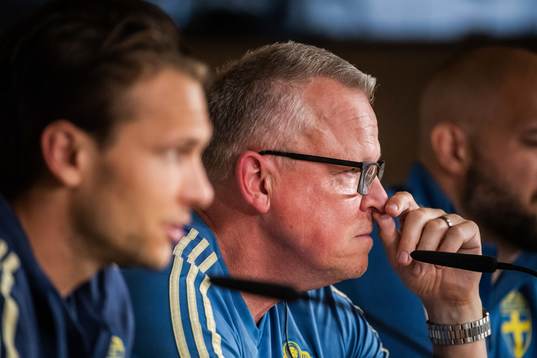 Albin Ekdal and head coach Janne Andersson of the Swedish