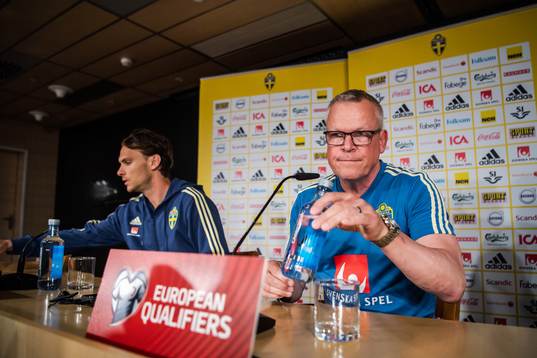 Albin Ekdal and head coach Janne Andersson of the Swedish