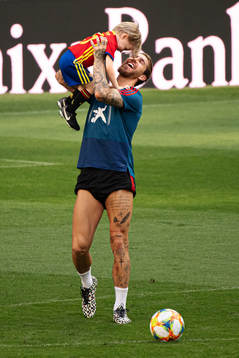 Sergio Ramos of the Spanish national football team with his