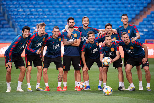 Players of the Spanish national football team including
