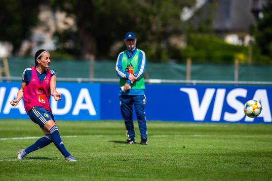 Kosovare Asllani and Peter Gerhardsson, Head coach of