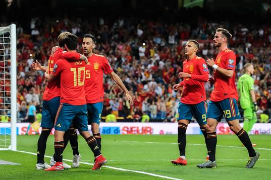 Sergio Ramos of Spain celebrate with teammates
