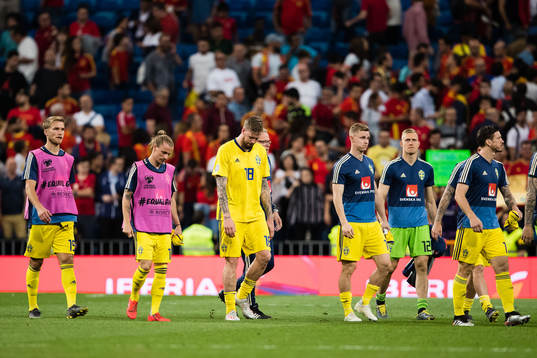 The players of Sweden looks dejected