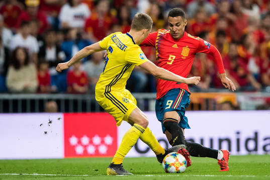 Ludwig Augustinsson of Sweden and Rodrigo of Spain