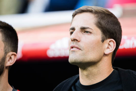 Assistant coach Robert Moreno of Spain