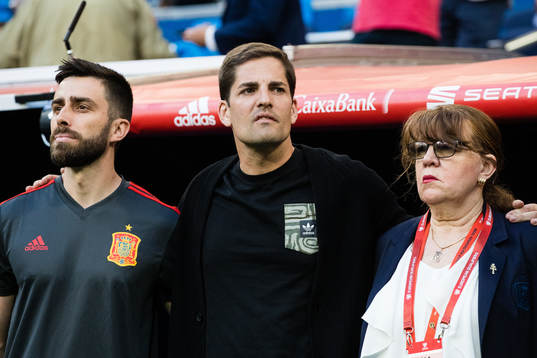 Assistant coach Robert Moreno of Spain