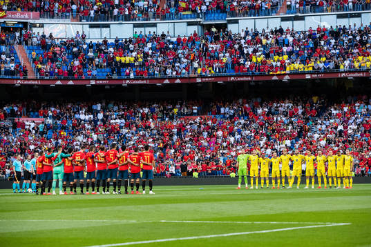 Players of Spain and of Sweden
