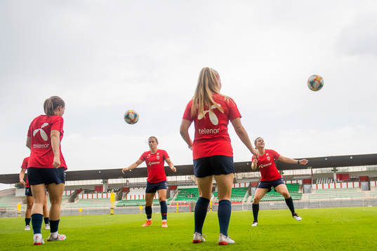 Emilie Bosshard Haavi and Kristine Minde of Norway