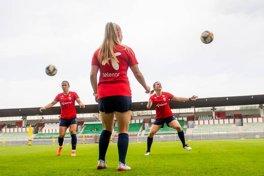 Emilie Bosshard Haavi and Kristine Minde of Norway