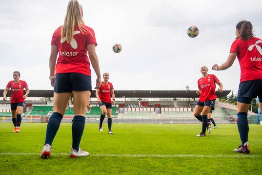 Kristine Minde and Lisa-Marie Karlseng Utland of Norway