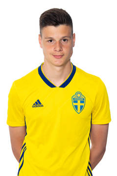 Arton Podrimcaku i P17-landslaget
