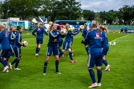 Linda Sembrant and Nilla Fischer of Swedish national women