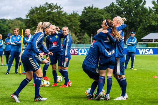 Linda Sembrant , Kosovare Asllani and Caroline Seger of