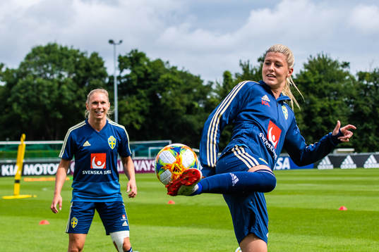 Jonna Andersson and Olivia Schough of Swedish national