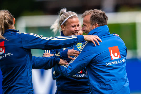 Hanna Glas and Pontus Ekblom, Physio of Swedish national