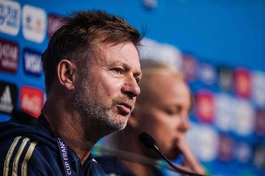 Head coach Peter Gerhardsson of Sweden