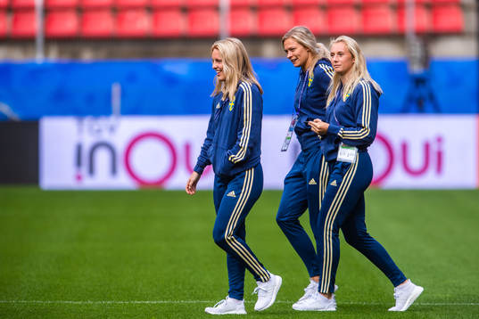 Mimmi Larsson, Fridolina Rolfö and Stina Blackstenius of